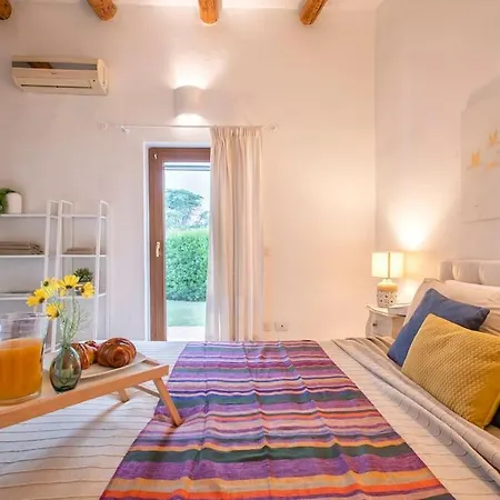 Con Piscina E Giardino * Cala Bitta