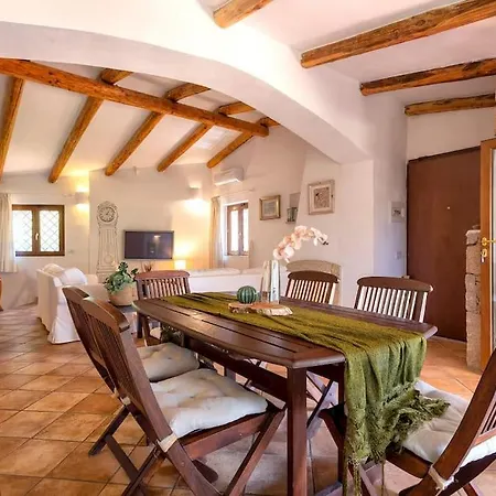 Con Piscina E Giardino Cala Bitta